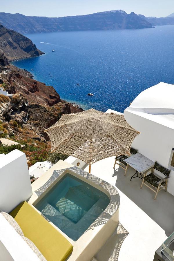 Rhenia'S Suites Oía Exterior photo
